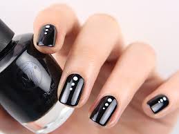 Design in schwarz weiss french manicure und blumen nail art and. Nails Reloaded Nageldesign Dotticure Schwarz Weiss 5