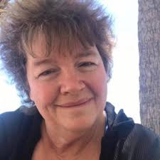 Lynda Hooper's Instagram, Twitter & Facebook