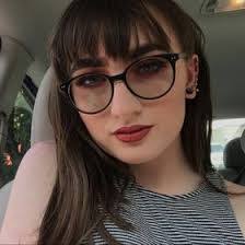 Linda Leamon's Instagram, Twitter & Facebook