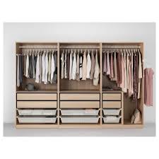L'armadio di solito è lo spazio più sottovalutato di una casa, finché non te ne serve uno e lo spazio che contiene diventa un bene preziosissimo. Cabina Armadio Fai Da Te Ikea
