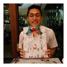 He has over 116k followers on facebook. 30 Foto Keren Jonatan Christie Gambar Keren Hd