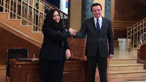 Gjithë me albin kurti o sot o kurr. Vv Hap Fushaten Albin Kurti Dhe Vjosa Osmani Marrin Pjese Ne Hapjen E Fushates Ne Peje Top Channel