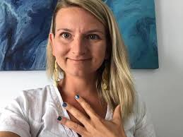 Is anyone here or does anyone here know someone who is familiar or  understands the Lyran language? If you do or if you know someone could you  point me in that direction?