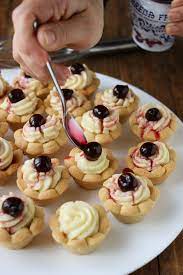 Maybe you would like to learn more about one of these? Pasticcini Di Frolla Con Crema E Amarena L Ho Fatto Io Ricette Ricette