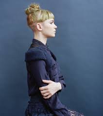 Grimes Photo Grimes Long Hair With Bangs Hairstyles With Bangs Long Hair Styles