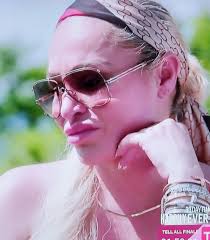 It's driving me nuts and I can't find the song using lyric searches- but in  the latest episode, there's a song with the lyrics "I'm good where we go,  as long as