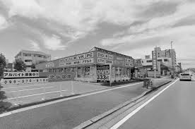 熊本女装スポット6選｜桃劇場・武蔵塚公園・ファンシードール・雁回公園など - mevy