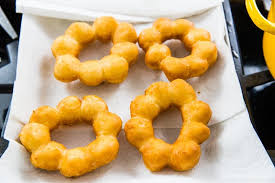The easiest and the fastest way to make mochi donuts is to use hot cake mix! Pon De Ring Donut Recipe ãƒãƒ³ãƒ‡ãƒªãƒ³ã‚° Just One Cookbook