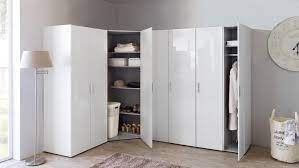 Modelle mit griffen, mit denen auch kinder ihren schrank selbst öffnen können, eignen sich gut fürs kinderzimmer. Kleiderschrank Eckschrank Schrankwand Malta Hochglanz Weiss