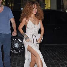 Benzema started his footballing career at his hometown club of bron terraillon when he was just 8 years old. Rihanna Taking Romance With Karim Benzema Slowly