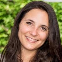 Kelly Laban's Instagram, Twitter & Facebook