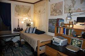 20 No Fuss Dorm Rooms For Guys Raising Teens Today Dorm Room Decor College Apartment Living Room Dorm Room Inspiration