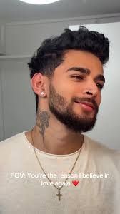 Selena Sampson's Instagram, Twitter & Facebook