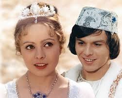 Er entstand 1973 unter der regie von václav vorlíček. Drei Haselnusse Fur Aschenbrodel Das Machen Die Stars Von Damals Heute Kino De