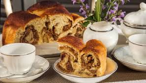 Un contorno davvero gustoso da servire caldo, che un tempo veniva preparato dalle massaie triestine in una padella di ferro annerita: Pasqua I Piatti Tipici In Italia Regione Per Regione