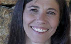 Chitarrista e cantante dei pooh dal 1968, è autore di oltre 140 brani pubblicati, dei quali più di 70 sono stati composti per il gruppo e vanta numerosi e prestigiosi riconoscimenti, tra cui il titolo di miglior chitarrista europeo conferito dal giornale tedesco. Lgschlhu7hqzom