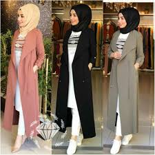 Warna burgundy merupakan tona warna ungu dengan sedikit sentuhan merah hati yang elegan. Harga Cardigan Panjang Terbaik Outerwear Fashion Muslim Juli 2021 Shopee Indonesia