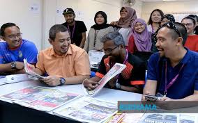 Pilihan raya kecil (prk) parlimen tanjung piai bermula pada sabtu, 2 november, dengan proses penamaan calon pada jam 9. Bernama T Piai Elak Provokasi Semasa Hari Mengundi Esok Dr Sahruddin