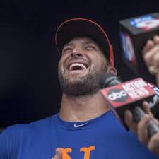 Fennelly: It's a feel-great meet and greet for Tim Tebow in Tampa