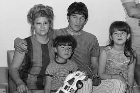El 14 de febrero de 1988 a las 8 de la mañana me despertó el teléfono de mi habitación en el hotel hermitage de mar del plata. Quien Fue Carlos Monzon Monzon Telefe Com