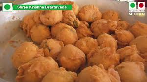 Street Food Shree Krishna Batata Vada Indian Street Food Food Tourism Indian Street Food Street Food Food