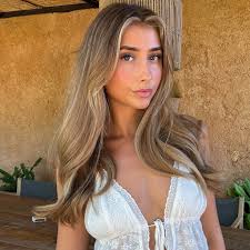 OnlyFans Model Lily Phillips Reveals What Parents Think of Her Sleeping  with 100 Men in a Day