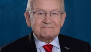 Michael Yip receives HAI's Salute to Excellence Maintenance Award