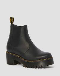 Complete your look with new styles likes vegan leather chelsea boots, combat boots and platform boots, plus new arrivals from shoe brands like vagabond, dr marten and more. Rometty Women S Leather Platform Chelsea Boots Dr Martens Official