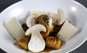 Gnocchi De Pomme De Terre Cepes Parmesan Recette Avec Images Recettes Gastronomiques Alimentation Gnocchi