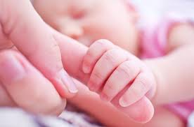 Prin urmare, nașterea copilului trebuie să fie precedată de o serie de pregătiri, pornind de la amenajarea camerei copilului până la bagajul pentru. Scrisoarea Unui Nou Nascut Catre Parintii Lui Revista Baby Pentru PÄrinti Èi Copii