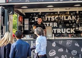 Unsere Food Entertainer Geben Alles Fur Euch Wir Bereiten Nicht Nur Streetfood Wie Burger Burritos Und Co Fur Euch Zu Sondern Mach Catering Streetfood Burger
