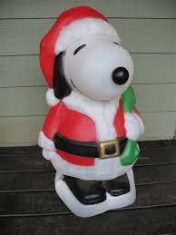 Before there were christmas inflatable holiday decorations, there were wonders of plastic known as blow molds. Santa S Best Blow Molds R Us Snoopy Christmas Decorating With Christmas Lights Vintage Christmas Decorations