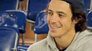 Roman wick (born december 30, 1985) is a swiss professional ice hockey player who currently plays for the zsc lions of the national league (nl). Face Off Mit Roman Wick Youtube