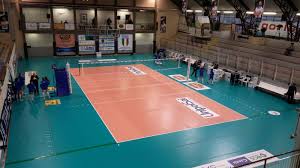 Aug 16, 2019 · per esercitarti puoi prendere la ricorsa da fondo campo e saltare di fronte alla rete. Pallavolo Servizio Campo Alla A2 Di Cantu G S Villa Guardia