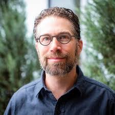 Eli Gerardo's Instagram, Twitter & Facebook