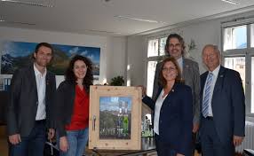 Ingrid felipe (born 22 august 1978) is an austrian politician from the green party. Holzfenster Experten Bei Lhstv Mag Ingrid Felipe Presse Proholz Tirol