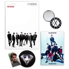 Love shot (the 5th album repackage) genre: Exo 5th Repackage Album Love Shot Shot Ver Cd Booklet Photocard Folded Poster Free Gift K Pop Sealed Exo Amazon De Musik