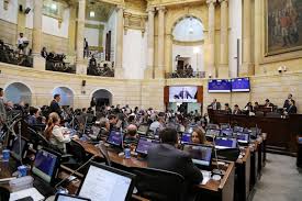 El senado de la república de colombia ha sido filtrado, escribieron los ciberactivistas en un trino en el que, además, publicaron una lista de correos de miembros del congreso. Senado Colombia