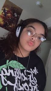 Twitch streamer playing original Halo