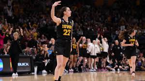 How tall is Caitlin Clark? Height no obstacle for Iowa star drawing Stephen  Curry comparisons | Sporting News