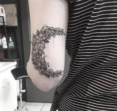 These Sun And Moon Hands Flower Tattoo Designs Sunflower Tattoo Shoulder Sunflower Tattoo Thigh
