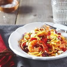 Linguines Aux Crevettes Et Au Feta Chatelaine Feta Recipes Shrimp Linguine Mediterranean Recipes