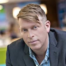 The Genius of One: God's Answer for Our Fractured World: Holder, Greg:  9781631466311: Amazon.com: Books