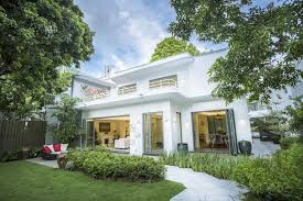 All rooms are fitted with a minibar and cable tv. An Expat S Guide To Hong Kong Luxury Real Estate Rentals Bloomberg