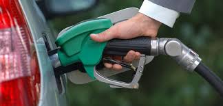Nachts kosten benzin und diesel am meisten, weit günstiger tankt man zu das tanken nach tageszeit kann laut adac für autofahrer auch als neue zentrale faustregel betrachtet werden. Spritpreise Wann Tanken Sie Gunstiger Wann Teurer Verbraucherfenster Hessen