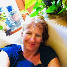 A shelf or a hidden safe? (Via Cheddar Inc.) Keep your things safe:  https://chdr.tv/amazo1890