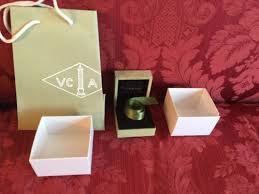 شراء فان كليف & أمبير ؛ أمبير ؛ Arpels Ring Packaging jewelies Box ، Ribbon  ، Bag Gift sage Green Suede عبر الإنترنت في Bahrain. 192930489845