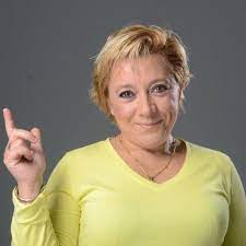 She is an actress and composer, known for malandros em quarta dimensão (1954), angu de caroço (1955) and a dupla do barulho (1953). Ut94wonlmhi4am