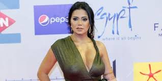 إطلالة تحبس الأنفاس لرانيا يوسف بفستان قصير صورة Celebrities Fashion Pep