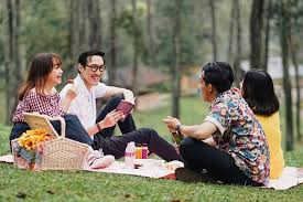 Tempat ini sangat di rekomendasikan, dekat dgn tempat wisata area bandung, strategis bgt. 5 Tempat Piknik Di Bandung Pas Dikunjungi Bersama Teman Dan Keluarga Halaman All Kompas Com